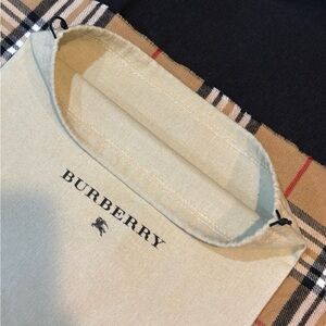 Authentic Burberry Cream Drawstring Dust Bag Medium size​